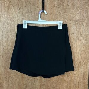 Black Skort